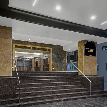 Clubhouse Hotel Raajpath Вадодара Экстерьер фото